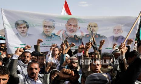 Kelompok Houthi Siap Serang Kapal Perang Amerika di Laut Merah