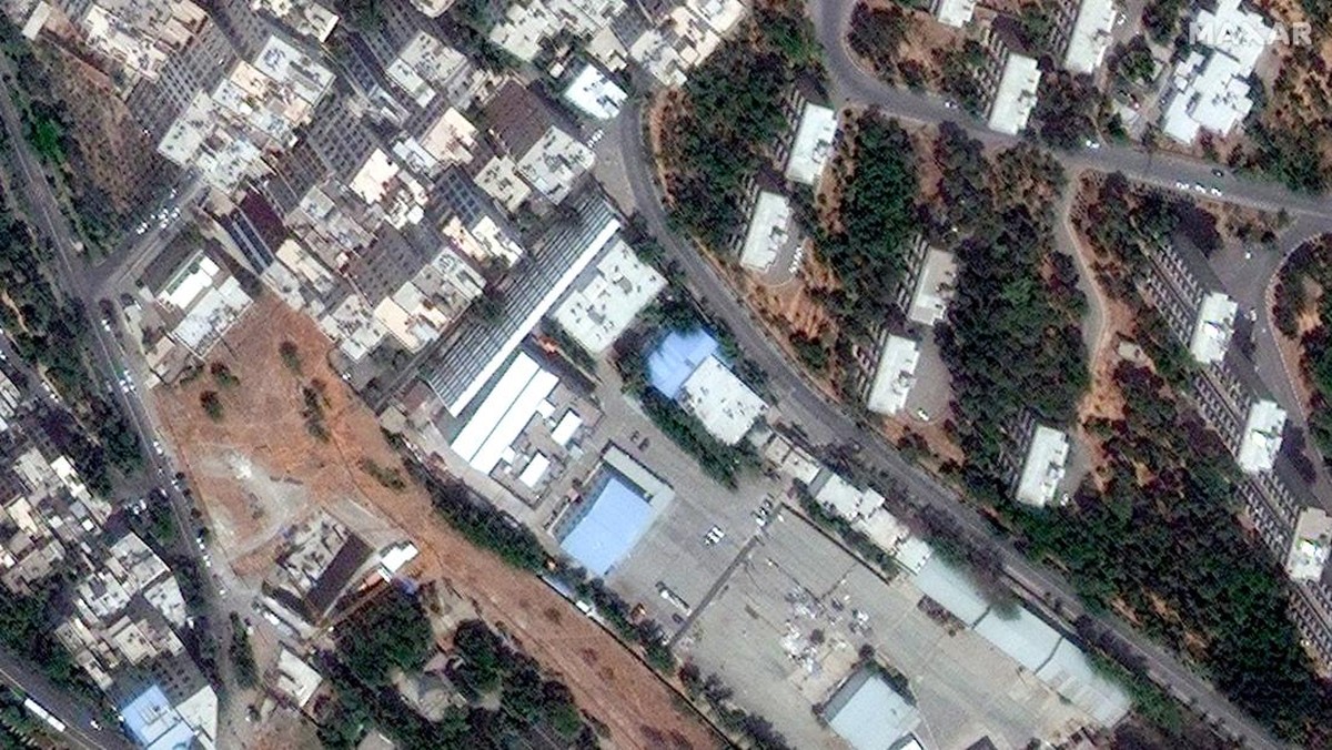 Panas Drama Nuklir! Trump Paksa Iran Menyerah, AS Cs Mulai Panik?