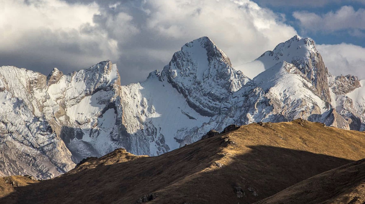 Sendiri di Puncak Beku, Pendaki Rusia Tak Lagi Terdeteksi Hidup