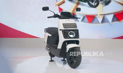 Polytron Luncurkan Motor Listrik Khusus Buat Perempuan, Enggak Ada Lagi ‘Sein Kanan Belok Kiri’