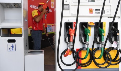 Beda Arah dengan Harga BBM Pertamina yang Turun, Harga BBM Shell Justru Naik