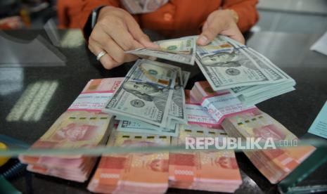 Rupiah Bertahan di Rp16.800-an, BI Cermati Tekanan Modal Asing