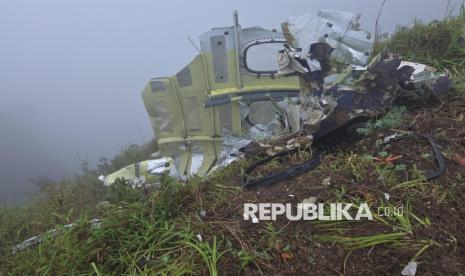 Tim SAR Gabungan Temukan Serpihan Pesawat ATR 42-500 di Gunung Bulusaraung