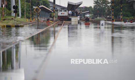 Banjir, KAI Daop 2 Bandung Batalkan Empat Perjalanan Kereta Api