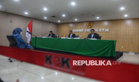 Langgar Kode Etik, Dewas KPK Jatuhi Sanksi Kepada Auditor KPK Fani Febriany