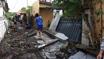 63 Rumah di Kota Denpasar Rusak Diterjang Angin Puting Beliung