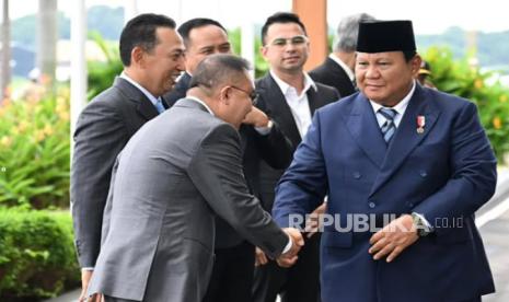Seskab Teddy: Presiden Prabowo ke Inggris untuk Bertemu PM Starmer dan Raja Charles