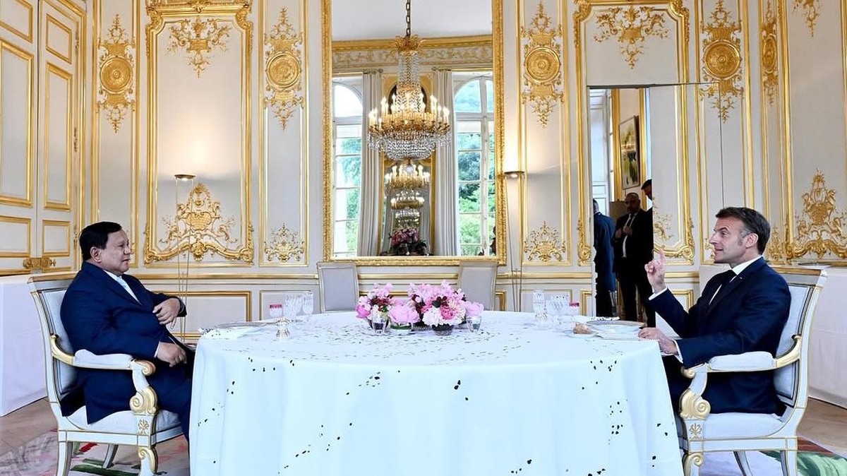 Berkaca Mata Hitam, Macron Sambut Prabowo-Jamu Makan Malam Pribadi