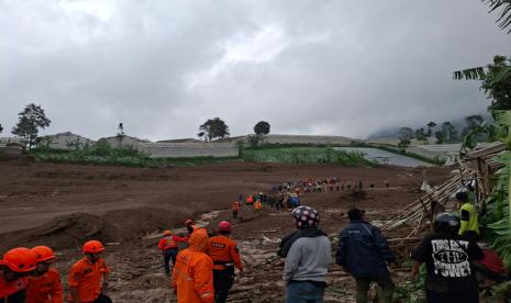 Kodam III/Siliwangi Telusuri Dugaan Puluhan Anggota TNI Hilang di Lokasi Longsor Bandung Barat