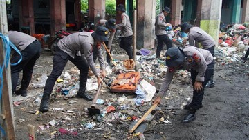 Kapolda Metro Jaya Pimpin Bersih-bersih Lingkungan ‘Bang Jasri’