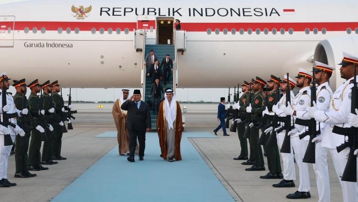 Potret Prabowo Tiba di Abu Dhabi, Bersiap untuk Temui MBZ