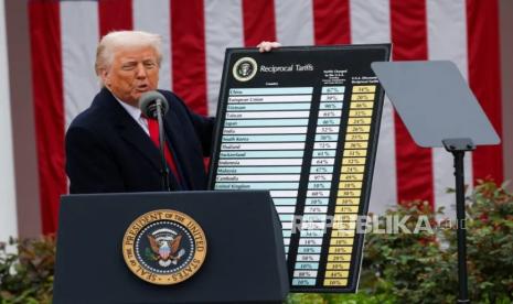 Mahkamah Agung AS Batalkan Kebijakan Tarif, Trump Ganti Tarif Global Baru Jadi 10 Persen
