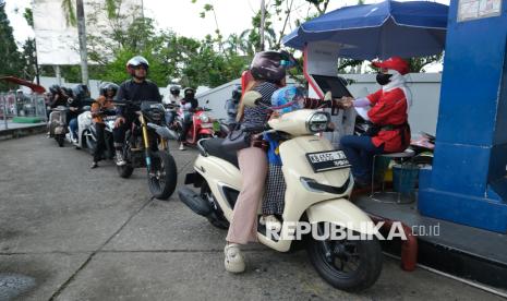 Daya Beli Kelas Menengah Terancam di Tengah Tekanan Global