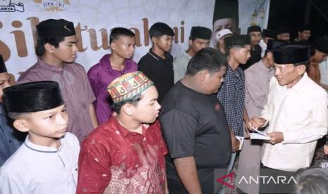 Teuku Zulkarnaini Santuni 200 Yatim dan Korban Bencana di Nagan Raya
