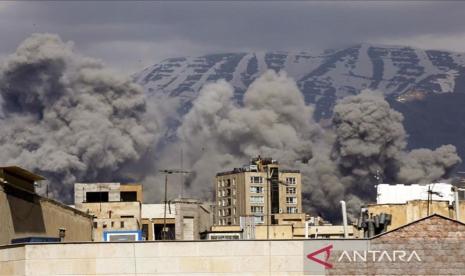 Menlu Perintahkan Evakuasi WNI di Iran di Tengah Eskalasi Konflik