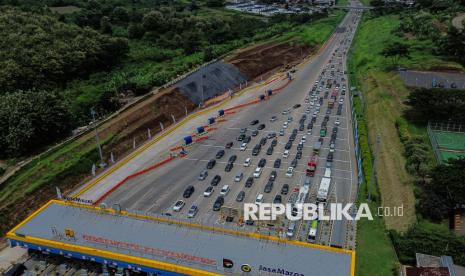 Korlantas Minta Truk Sumbu Tiga Patuhi Pembatasan saat Arus Balik
