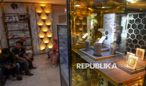 Harga Emas Batangan Turun Signifikan Pasca Lebaran, Simak Daftar Terbaru