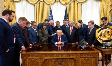 Para Ekstremis Kristen di Balik Serangan Trump ke Iran