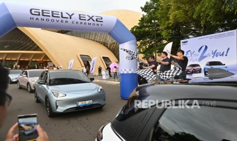 Geely EX2 Resmi Diserahkan ke Konsumen, Inden di Indonesia Tembus 5.000 Unit