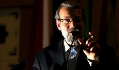 Trump dan Ali Larijani Saling Ancam di Media Sosial Terkait Selat Hormuz