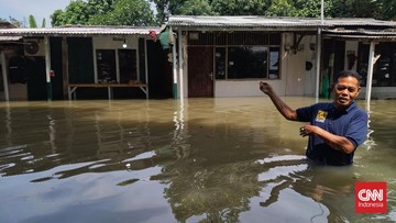 Banjir Saat Lebaran di Ciracas Jaktim karena Luapan Kali Cipinang