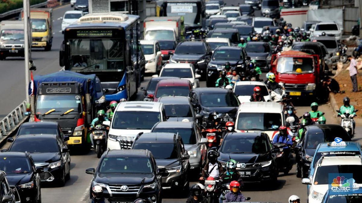 Pengamat Buka-bukaan Soal Manfaat Percepatan Kendaraan Listrik