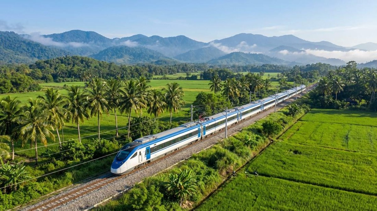 Top! PLN Percepat Proyek Elektrifikasi Jalur Kereta di Malaysia