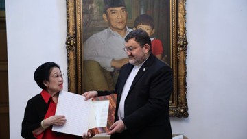Ditemui Dubes Iran, Megawati Ucapkan Selamat untuk Mojtaba Khamenei