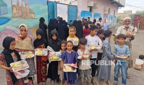 Tebar Kebaikan, 1.250 Paket Ifthar Ramadan Disalurkan untuk Warga Hodaidah di Yaman
