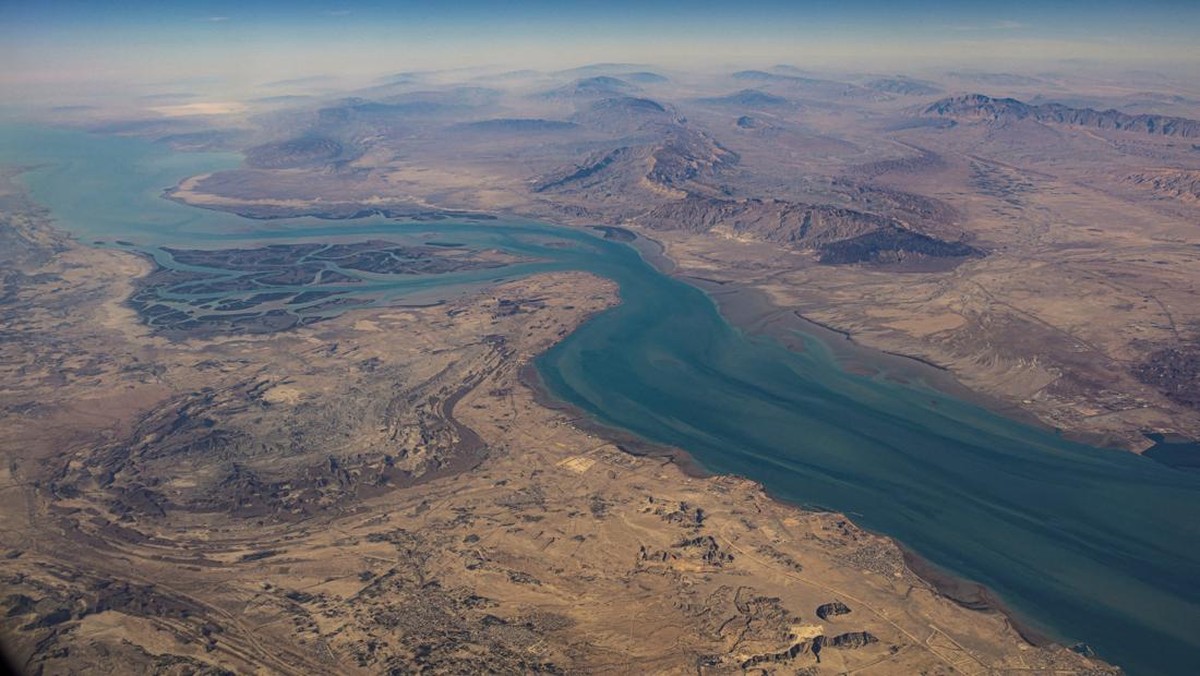 Selat Hormuz Ditutup, Para Ahli Ramal Harga Minyak Diramal Meledak