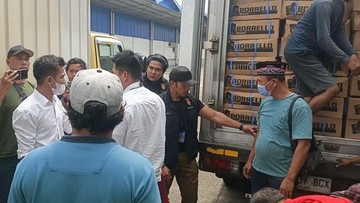 Polri Tindak Pengedar 9 Ton Daging Beku Kedaluwarsa Jelang Lebaran