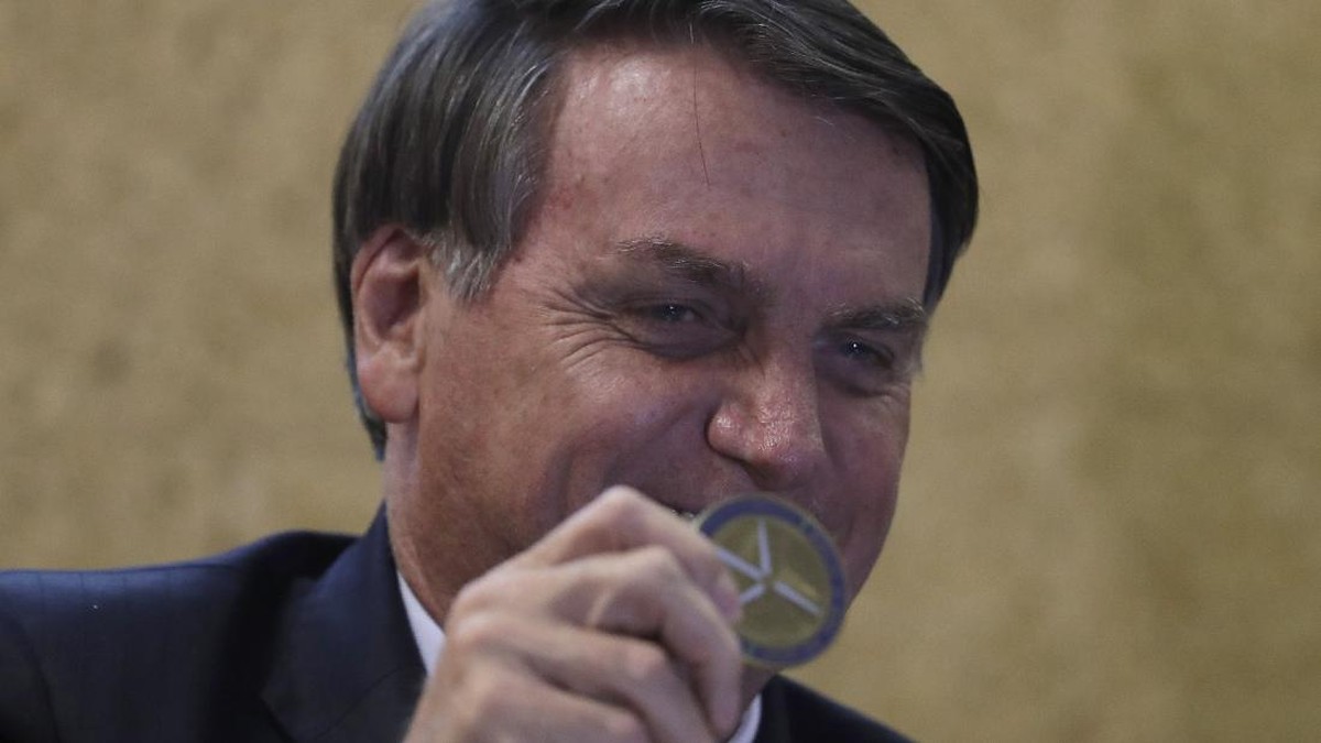 Eks Presiden Divonis 27 Tahun, Kini “Dibebaskan” Sementara