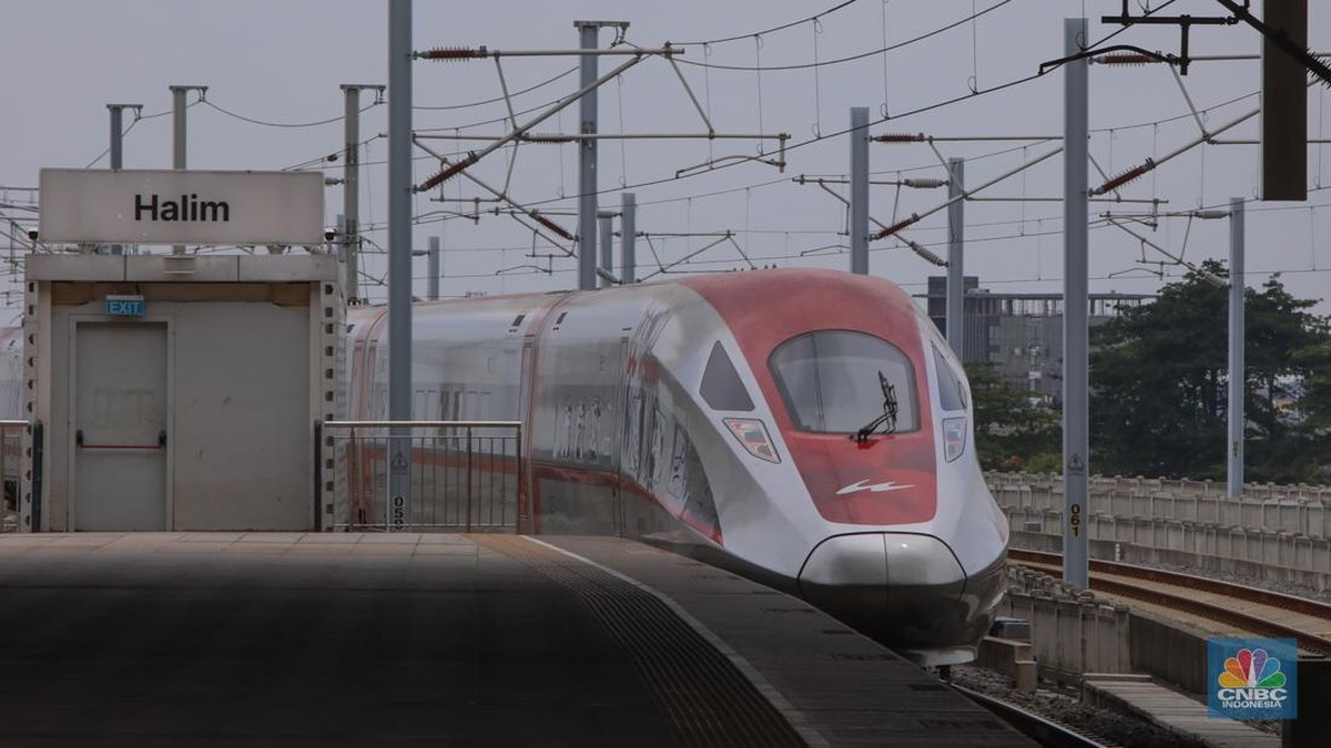 Jakarta-Bandung Naik Whoosh Didiskon Rp100 Ribu, Begini Caranya