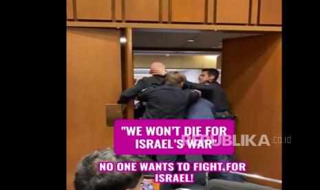 Diseret dari Sidang Hearing Kongres, Veteran Marinir AS Teriak ‘Tak Ada yang Mau Perang untuk Israel