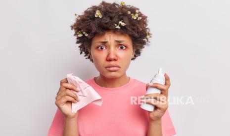 Pakai Skincare Berlebihan Bisa Bikin Kulit Rusak, Ini Tanda-tandanya