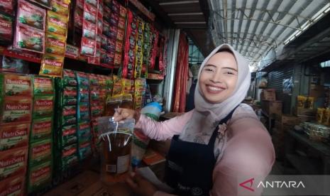 UMKM Kudus Didukung Daftar Produk di Toko Daring