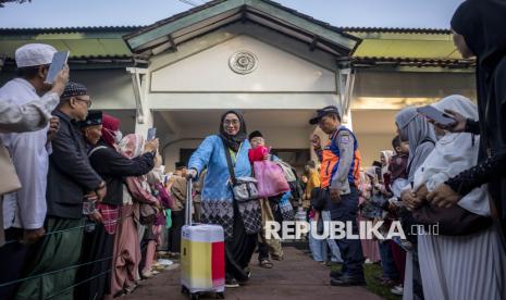 Ratusan Calon Jamaah Haji Asal Majalengka Terbang ke Saudi, Ada yang Batal karena Hamil dan Wafat
