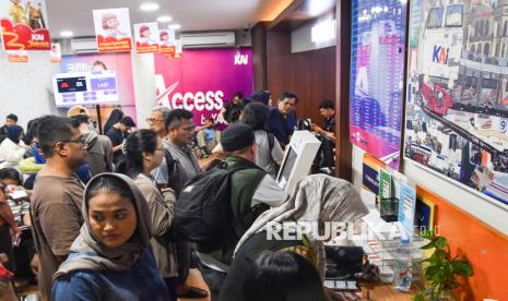 KAI Mulai Pulihkan Layanan Kereta Jarak Jauh Hari Ini