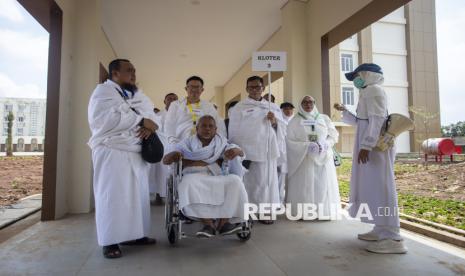445 Calhaj Diterbangkan Lewat Bandara Kertajati, Perdana untuk Musim Haji 2026