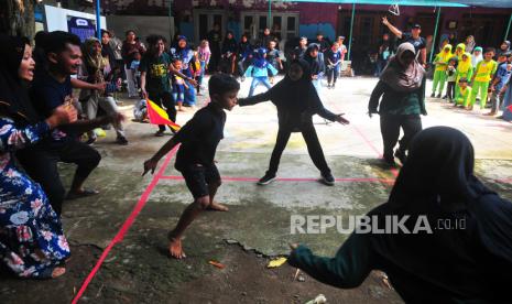 Anak Lebih Pilih Main Ini daripada HP, Orang Tua Mulai Terkejut