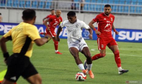 Arema FC Terapkan Strategi Low Block untuk Imbangi Malut United