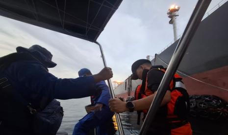 SAR Gabungan Selamatkan Nelayan Kepri yang Hanyut ke Malaysia