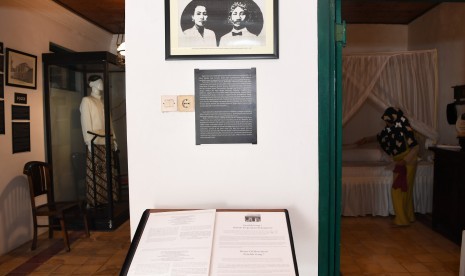 Kapuk Putih di Rumah Sang Guru Bangsa