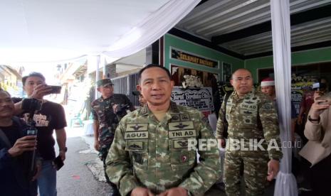 Panglima TNI Naikkan Pangkat dan Beri Santunan 3 Personel TNI Gugur