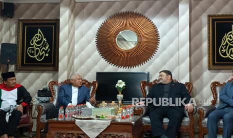 Dubes Iran Ajak Jamaah Sholat Jumat Doakan Iran Hadapi AS-Israel