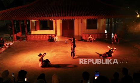 Balai Budaya Condet Pentaskan Tarian Berbasis Peran Ganda Perempuan Betawi