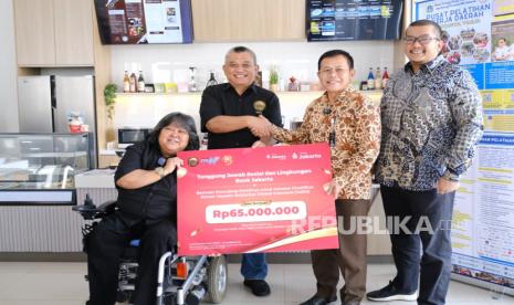 Dukung Pemberdayaan Penyandang Disabilitas, Bank Jakarta Salurkan Bantuan Pelatihan