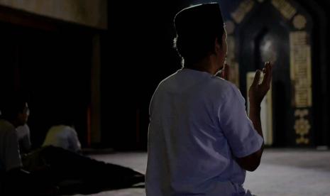 Mengharap Pertolongan Allah, Amalkan Doa yang Diajarkan Rasulullah Ini