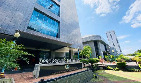 Jalan Kebon Sirih, Depan Gedung DPRD DKI Bakal Dibeton