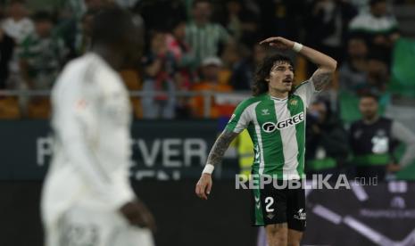 Gol Injury Time Hector Bellerin Gagalkan Kemenangan Real Madrid di Sevilla
